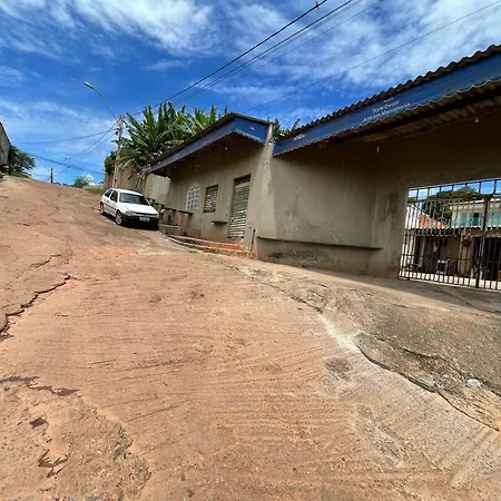 Hospedaria Cmc Unidade 05 Com Estacionamento Brasília Exterior foto